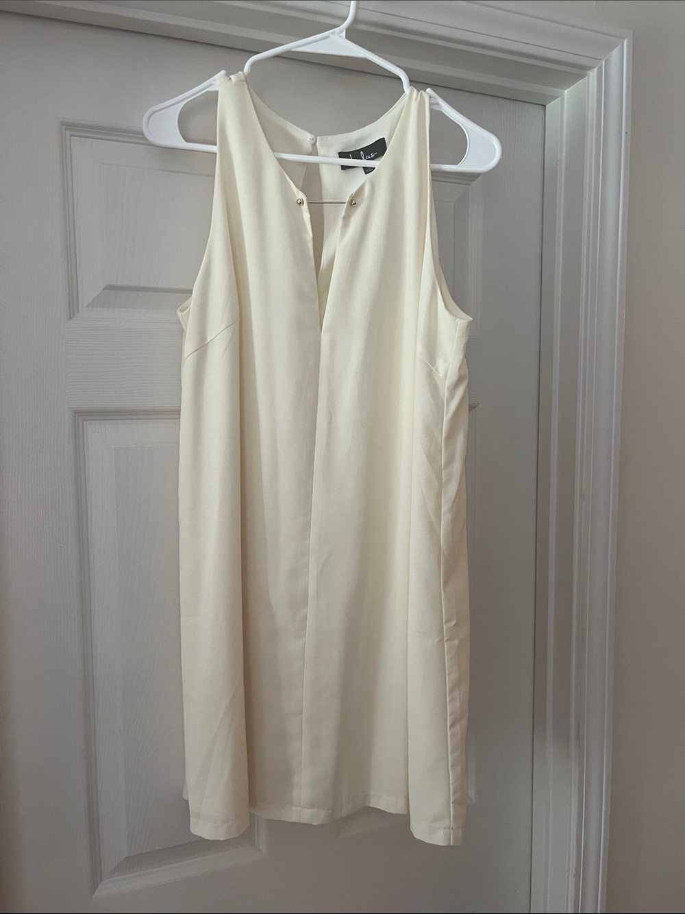 Lulu’s Sleeveless Cream Shift Dress - size L